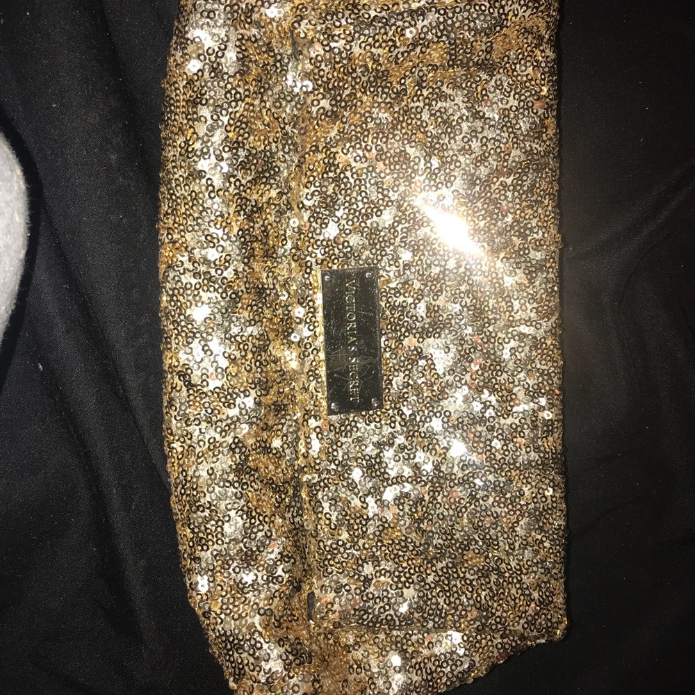 VS make up bag